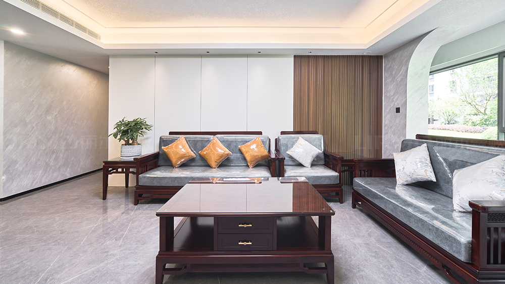 現代風-美的云越